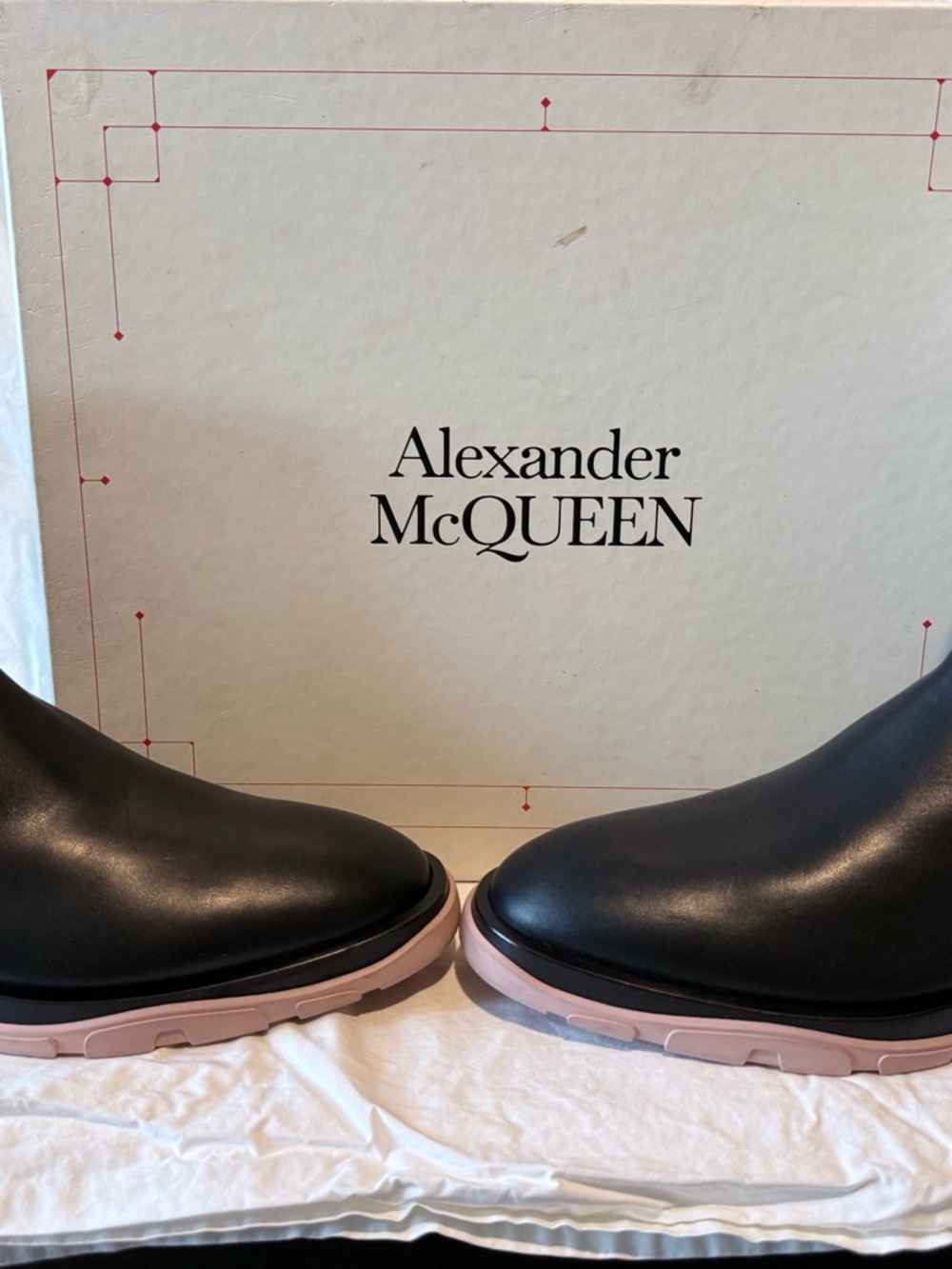 Alexander McQueen Men’s Black Leather Boots with Pink Outsole